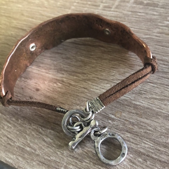 Brass arrow boho bracelet - Picture 4 of 6